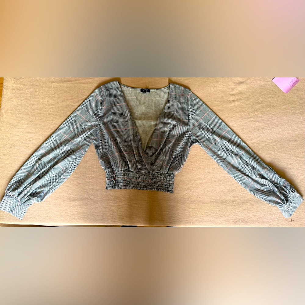 Plaid black and white crop top